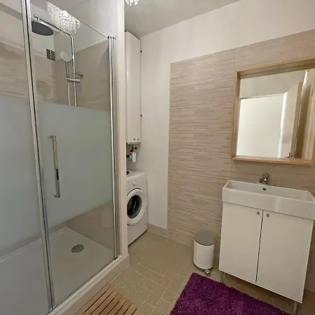 Lovely Romaine Apartmán