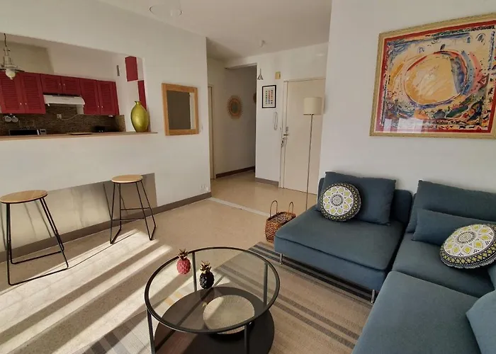 Lovely Romaine Νιμ